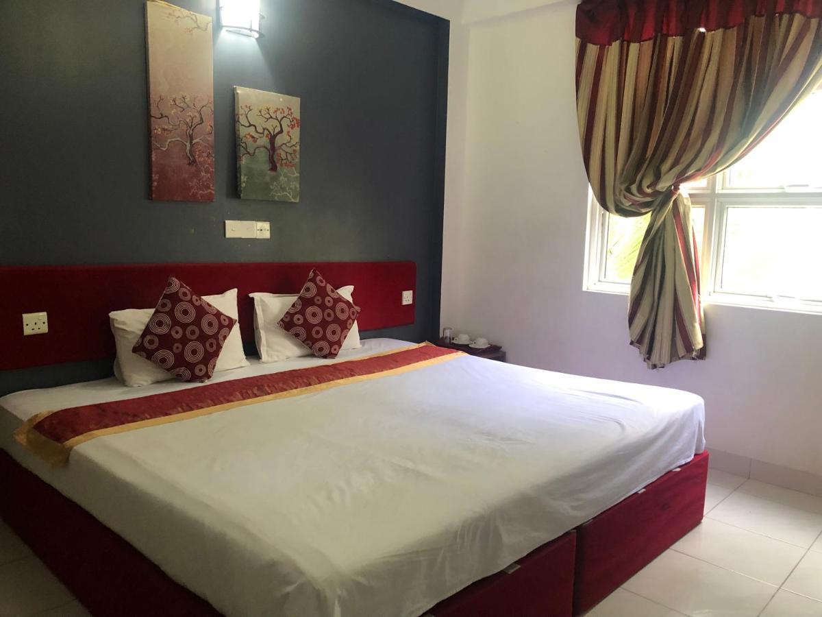 The G Ten Holiday Inn Hulhumale Exteriör bild